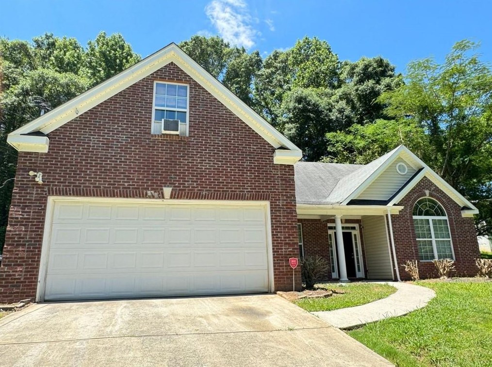 5736 Lakeside Dr, Union City, GA 30291