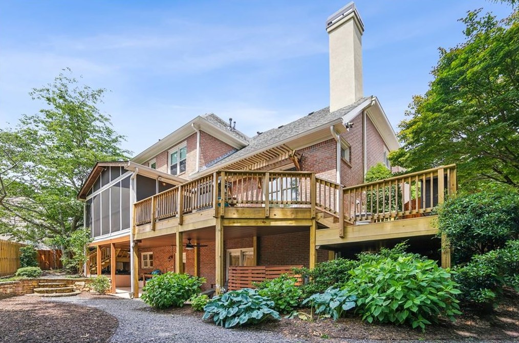 1180 Austin Glen Dr, Atlanta, GA 30338-3231