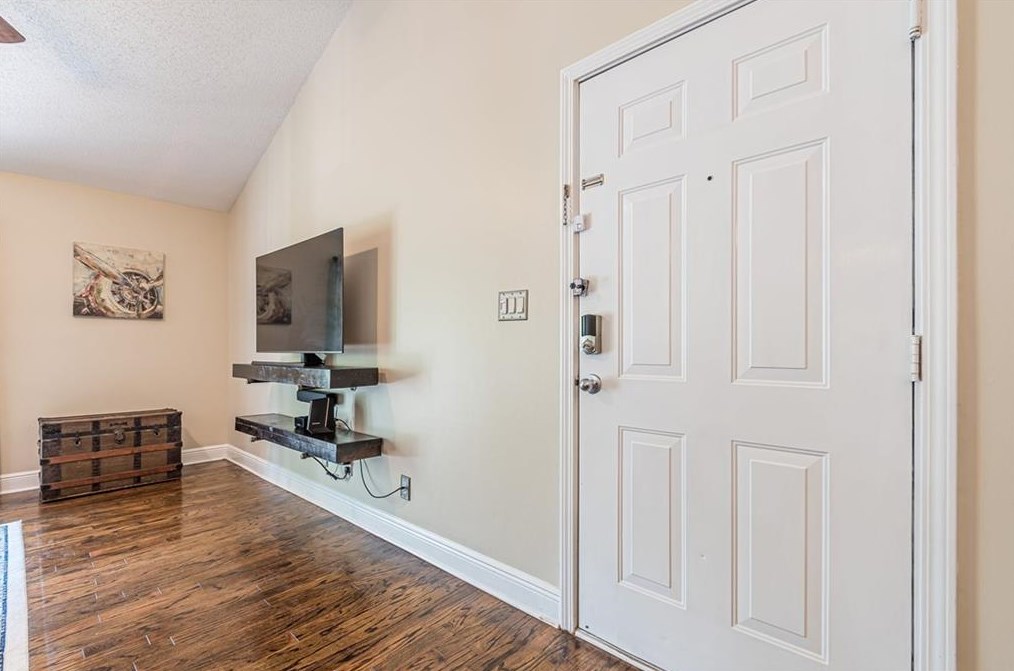 8307 Santa Fe Pkwy, Atlanta, GA 30350-6834