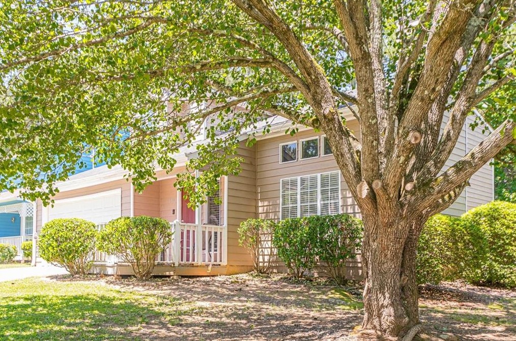 180 Iveydale Rd, Mableton, GA 30126-3600