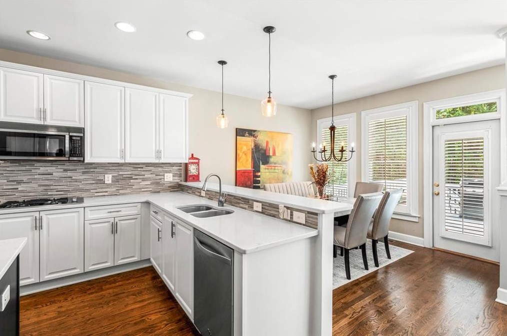 135 Wentworth Ter, Alpharetta, GA 30022-1544