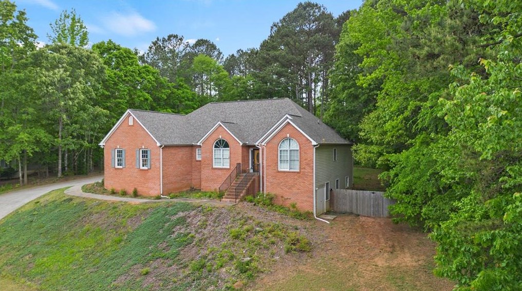 170 Wisteria Dr, Hiram, GA 30141-2942