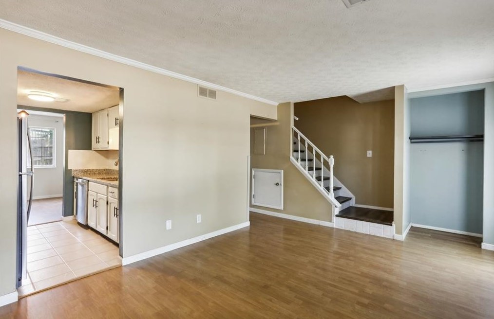 2838 Royal Path Ct, Decatur, GA 30030-4184
