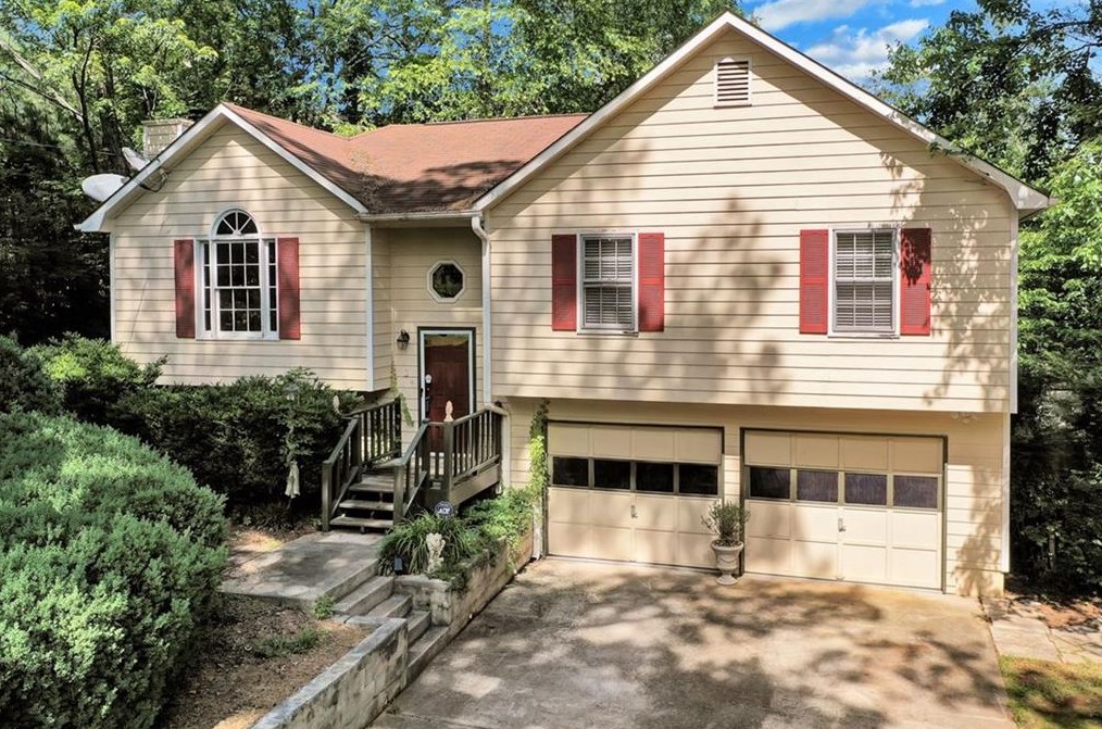71 Jessica Dr, Hiram, GA 30141-3537