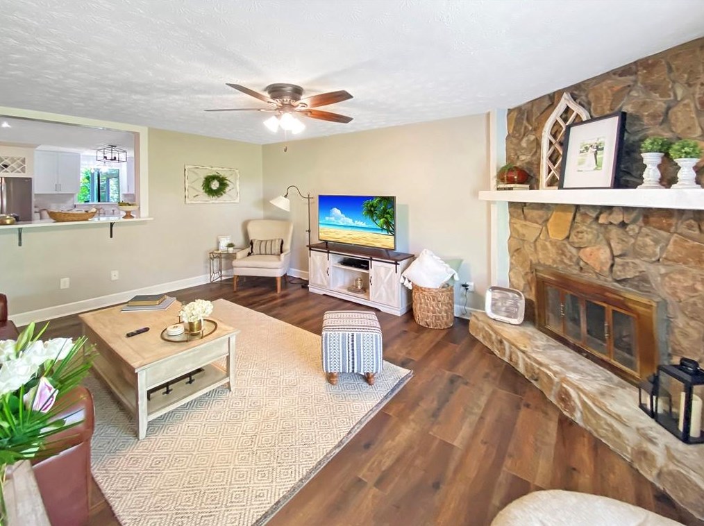 605 Creekwood Xing, Roswell, GA 30076