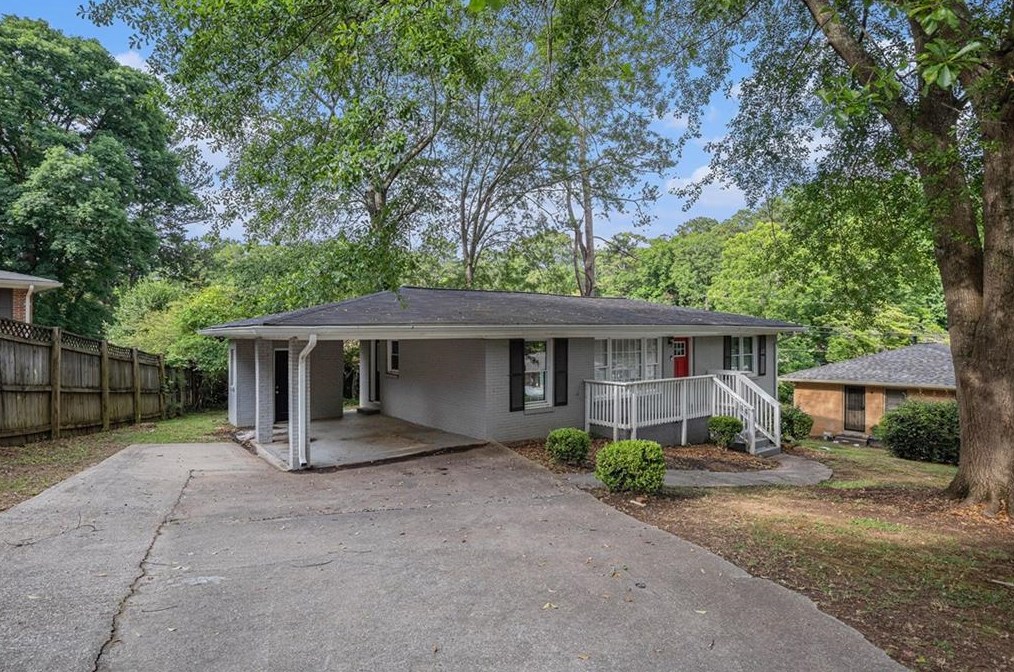 2381 Lilla Cir, Atlanta, GA 30310-1000