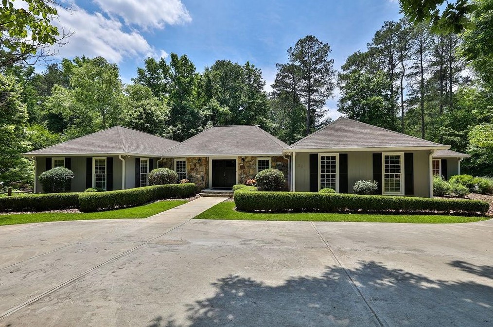 300 Black Kettle Ln, Alpharetta, GA 30022-8449