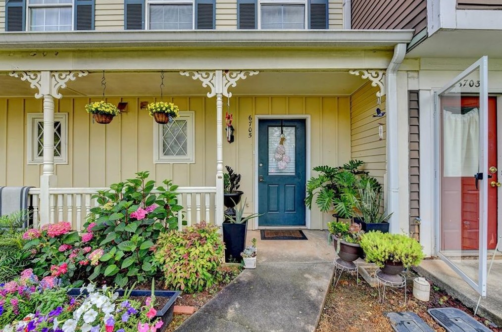 6705 Witherington Ct, Norcross GA  30093-1039 exterior