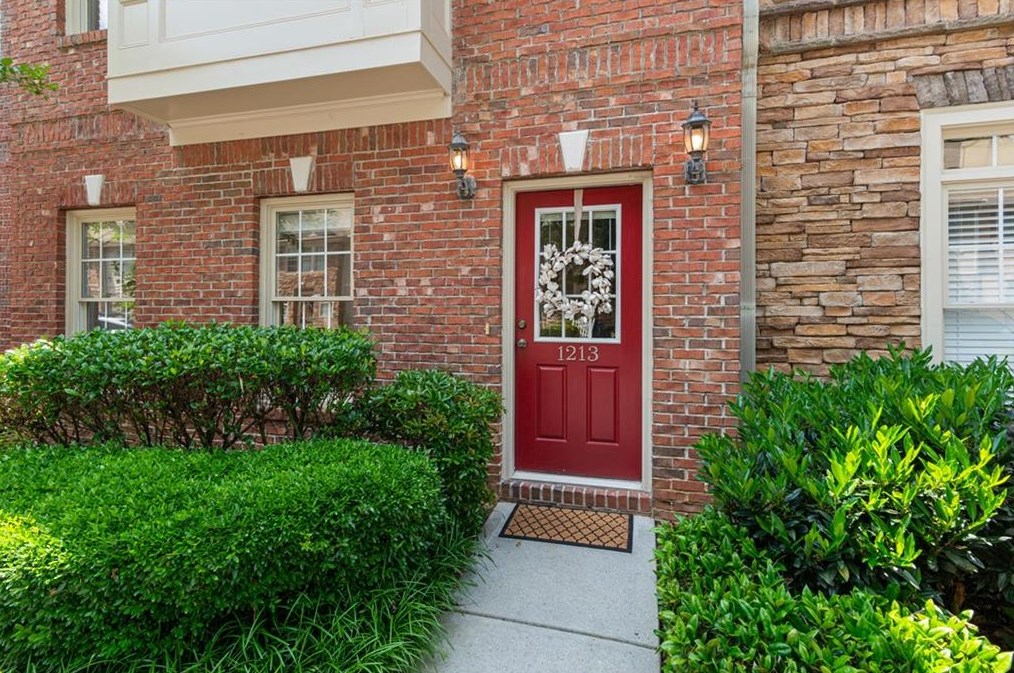 1213 Harris Commons Pl, Roswell, GA 30076-4653