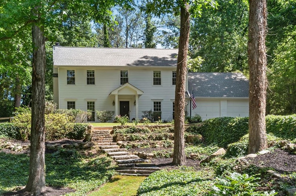 1435 Ridgefield Dr, Roswell, GA 30075-4120