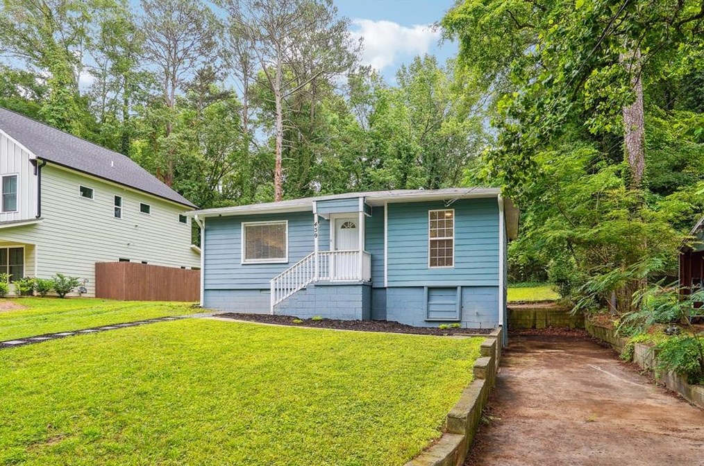 439 Baker Cir, Atlanta, GA 30318-6317