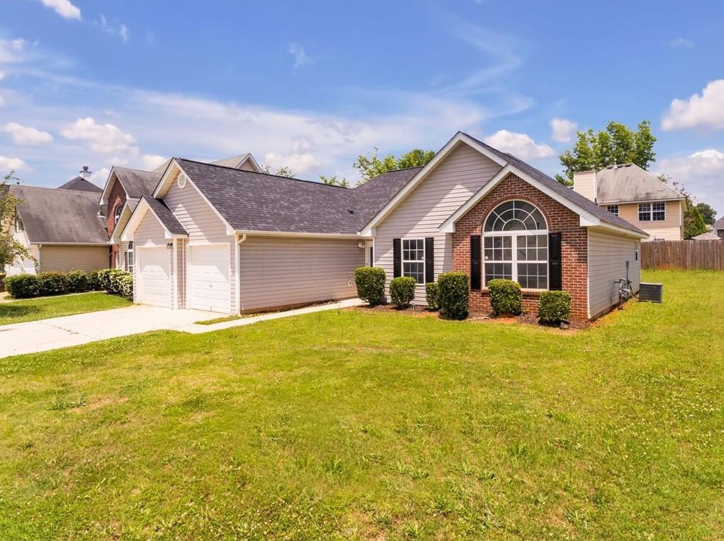2054 Registry Dr, Hampton, GA 30228-6396
