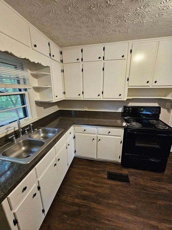 1198 Rocksprings St, Forest Park, GA 30297-1561