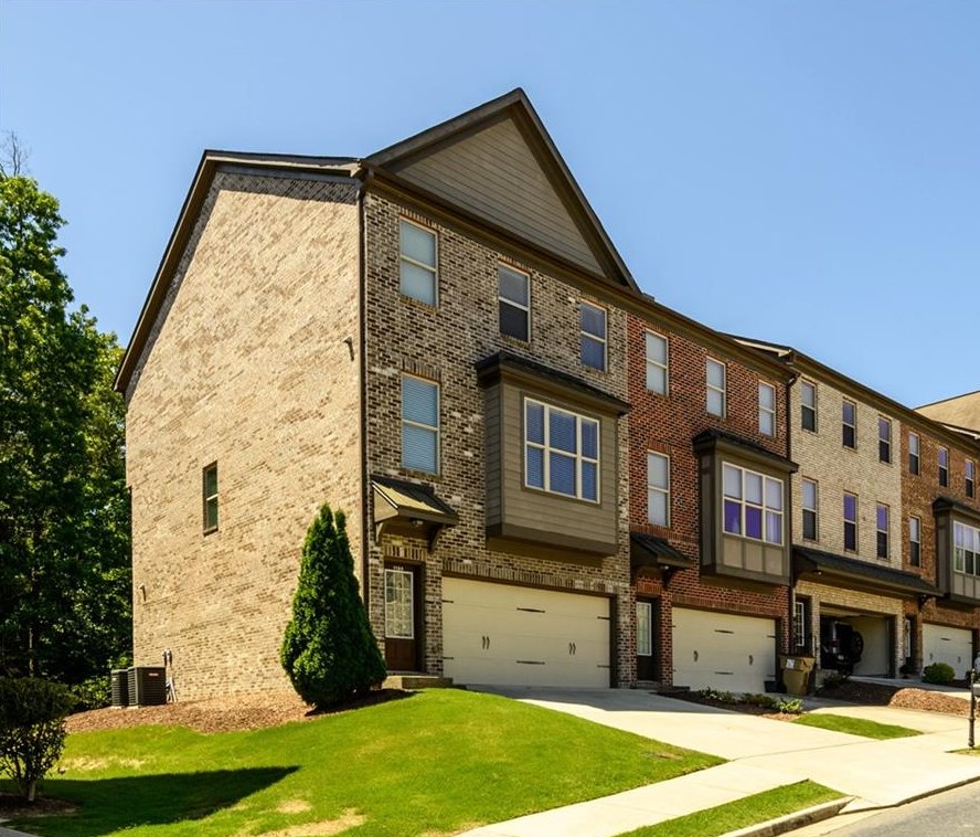 1153 Laurel Valley Ct, Buford, GA 30519-8135