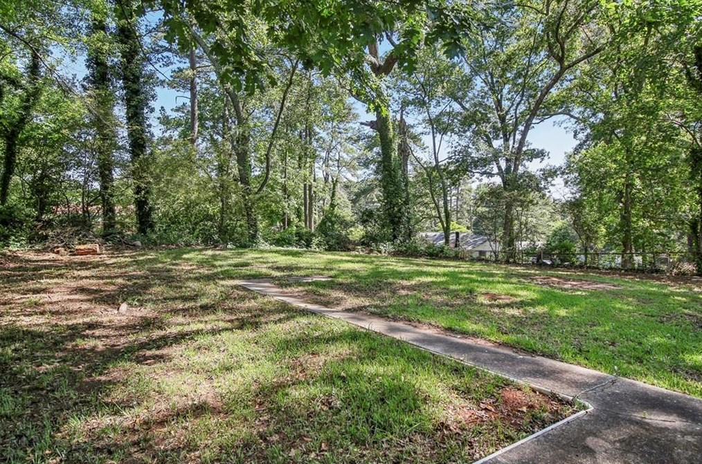 3948 Kirksford Dr, Decatur GA 30035-1645 exterior