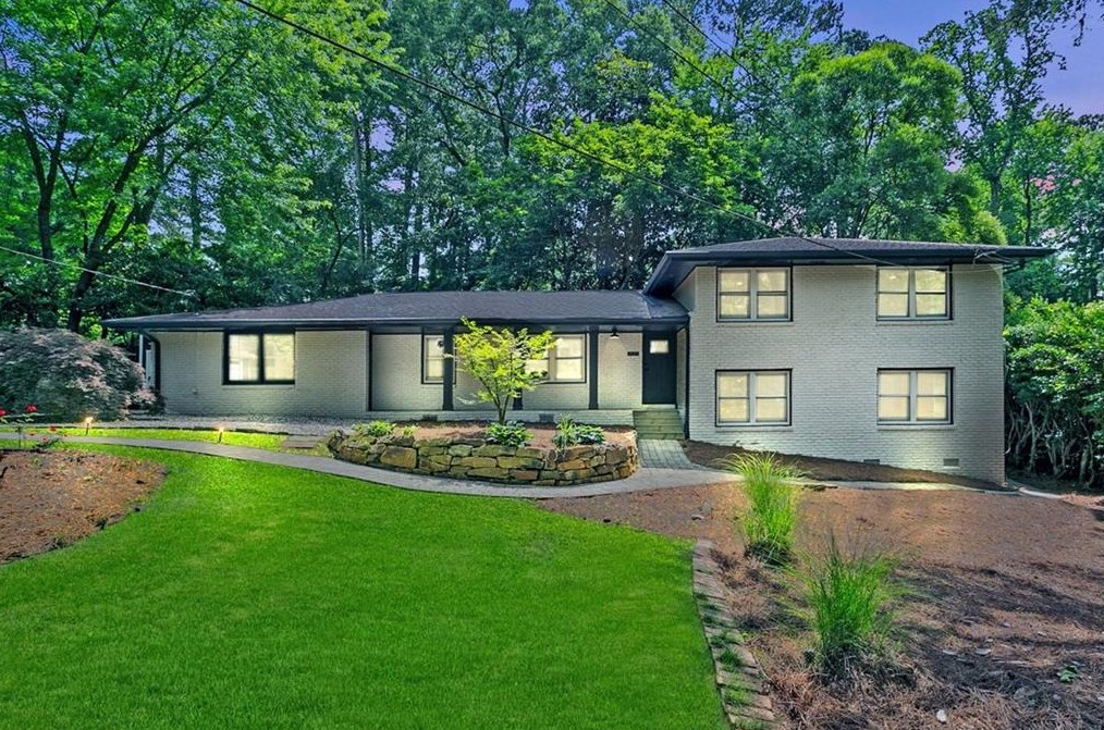 2527 Foster Rdg Ct, Atlanta GA  30345-2011 exterior