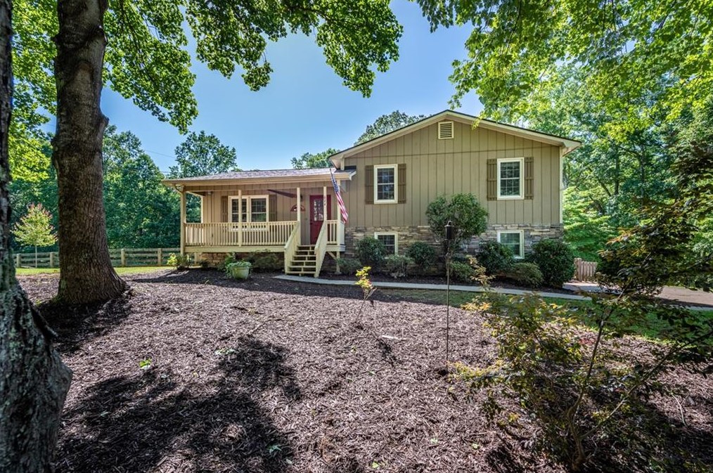 624 Puckett Rd, Waleska, GA 30183-3410
