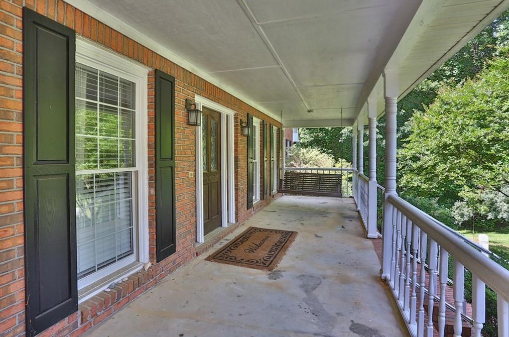 2865 Arbor Dr, Gainesville, GA 30507-8361