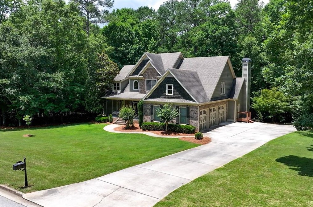 30 Mountain Crest Dr, Oxford, GA 30054-4181