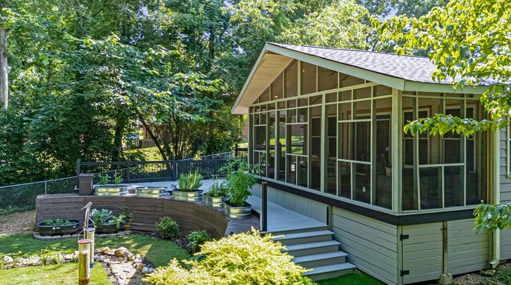 105 Stone Hvn Dr, Calhoun GA 30701-2053 exterior