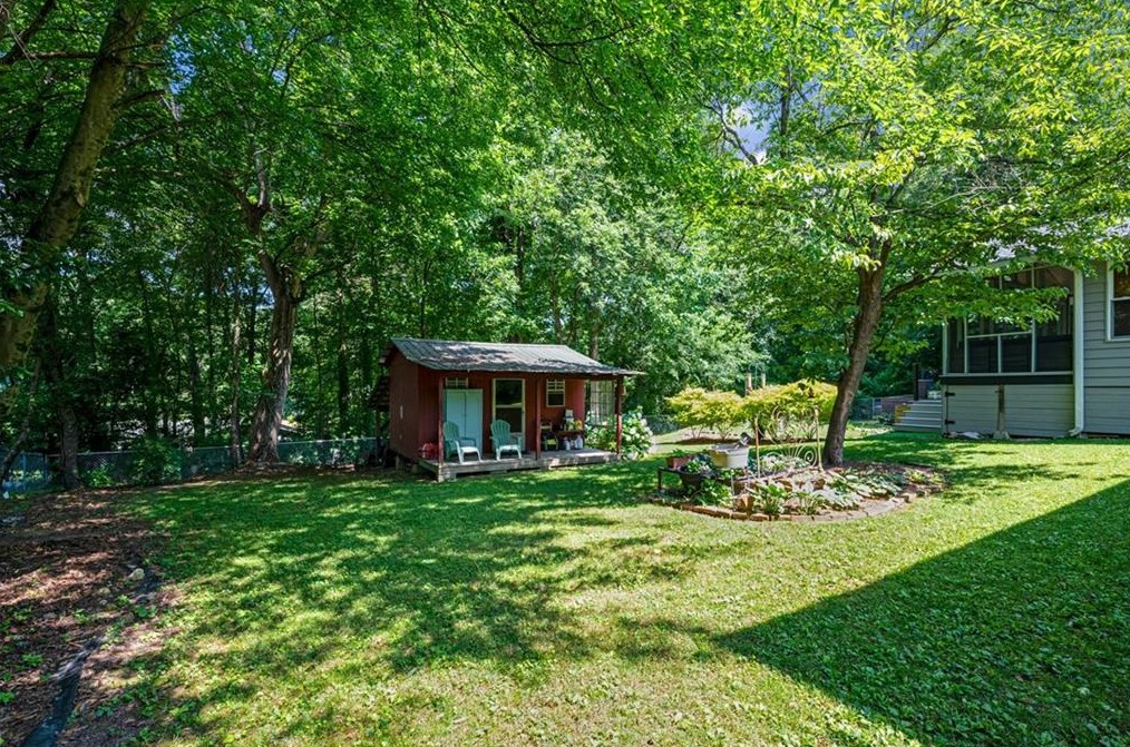 105 Stone Hvn Dr, Calhoun GA 30701-2053 exterior