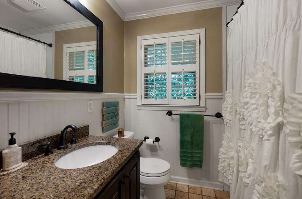 105 Stone Hvn Dr, Calhoun GA 30701-2053 exterior