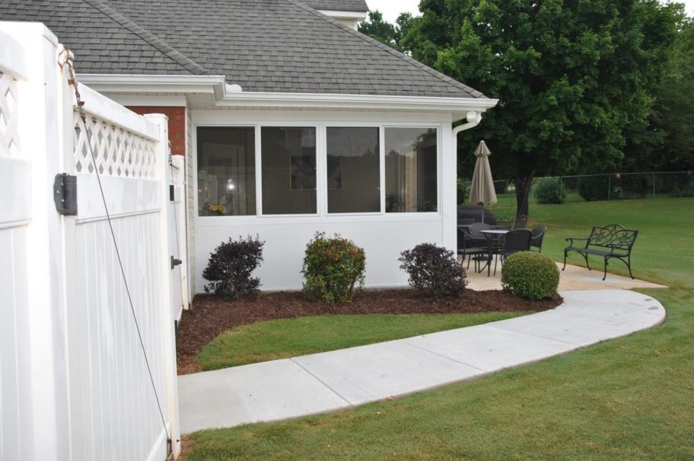 115 Shadowlake Dr, Conyers GA  30094-4127 exterior