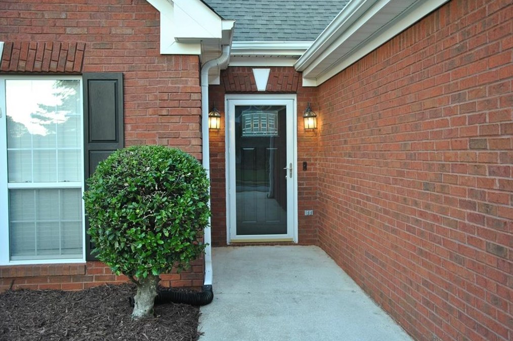 115 Shadow Lake Dr, Conyers GA  30094-4129 exterior