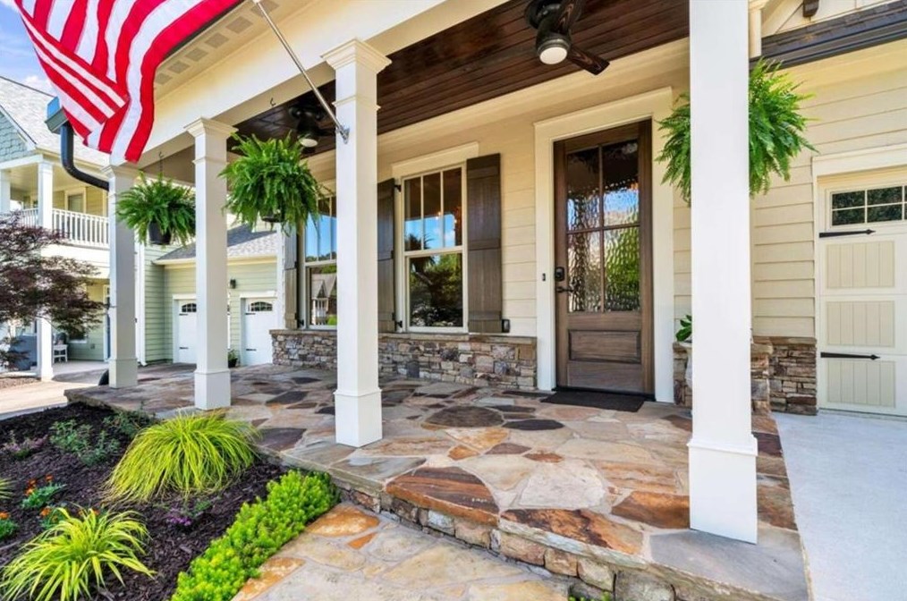 318 Stoney Hollow Rd, Holly Springs, GA 30114-7234