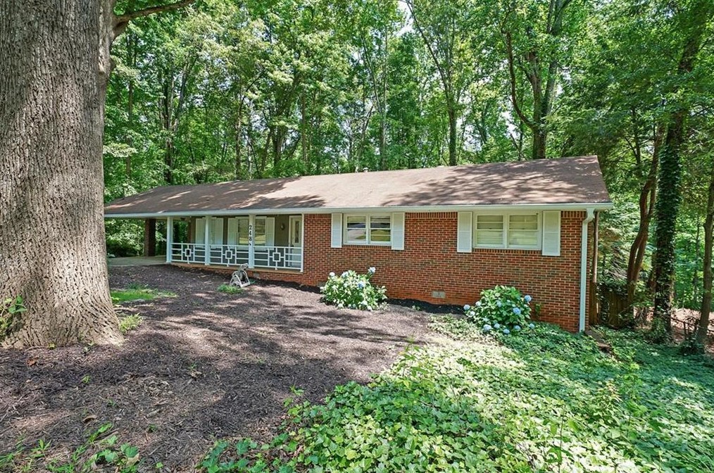 248 Jennifer Ln Nw, Lilburn, GA 30047