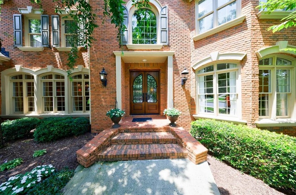 935 Turlough Trl, Alpharetta, GA 30022-6461