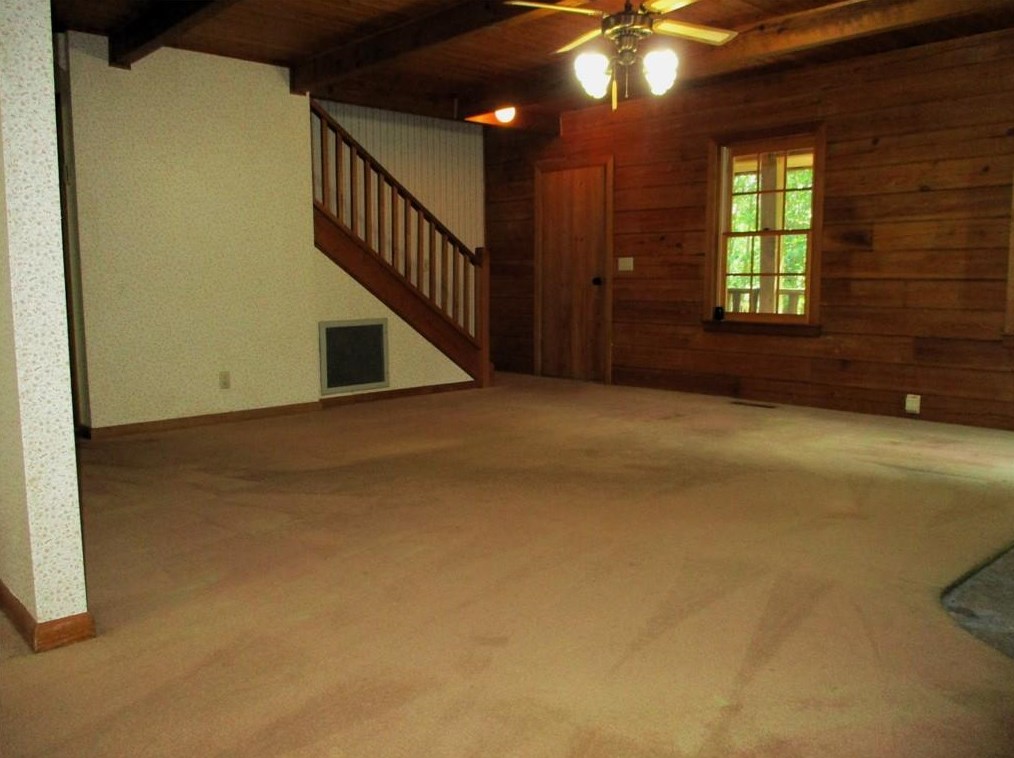 140 Sunrise Ter, Calhoun GA 30701-4638 exterior