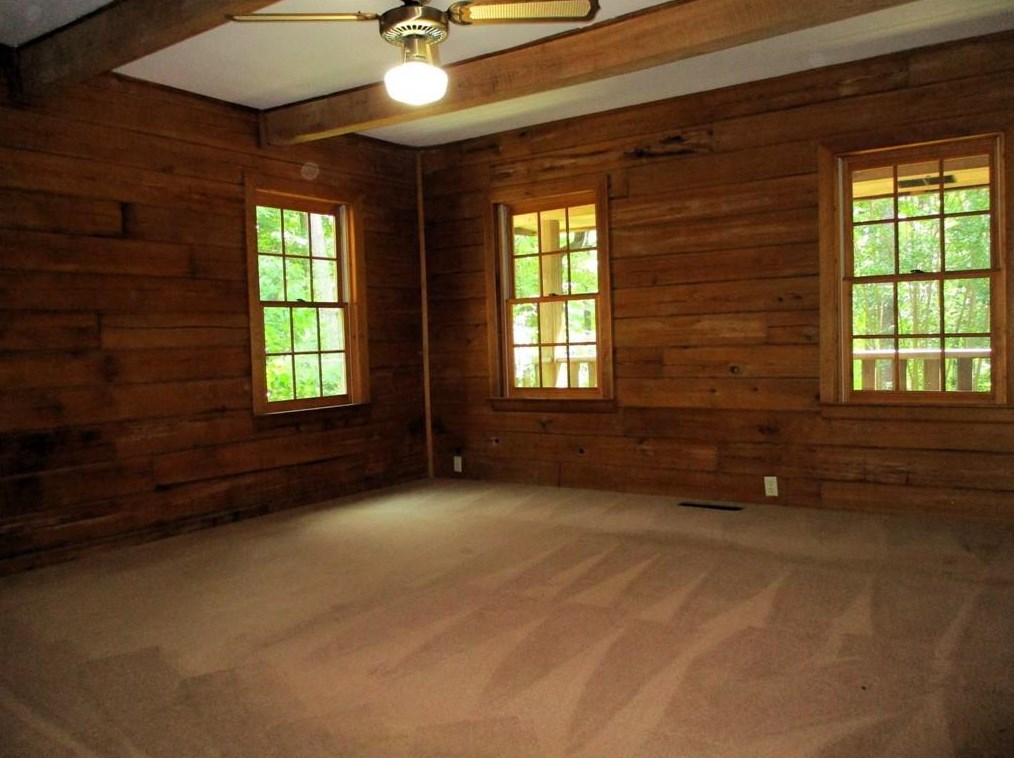 140 Sunrise Ter, Calhoun GA 30701-4638 exterior