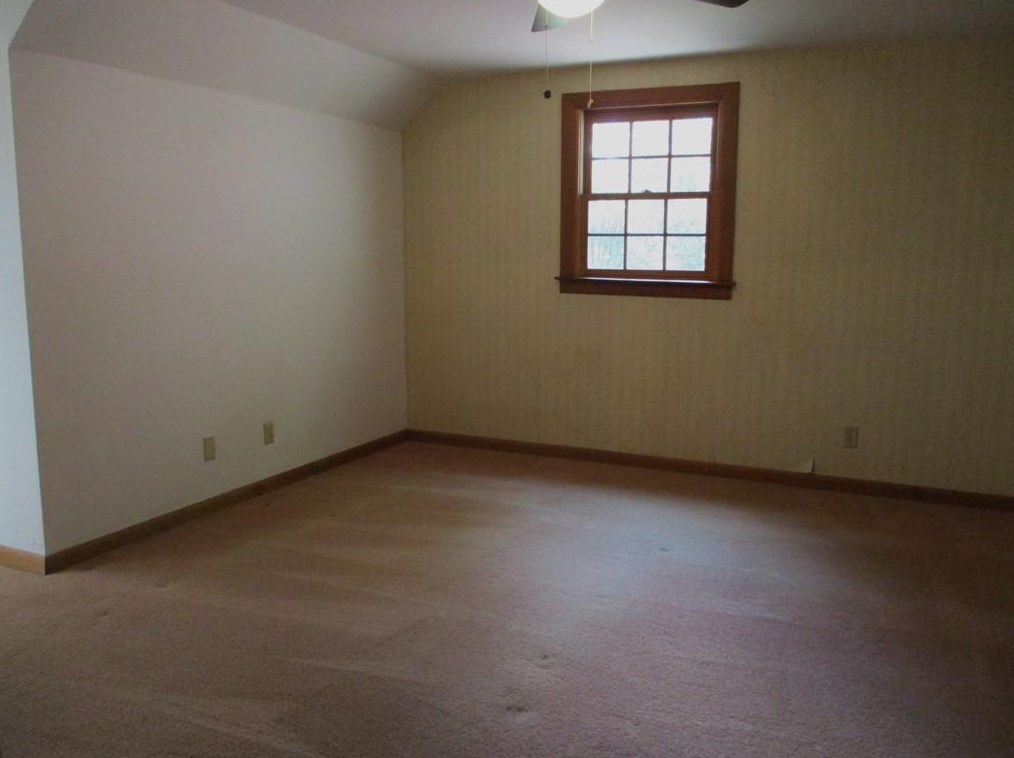 140 Sunrise Ter, Calhoun GA 30701-4638 exterior