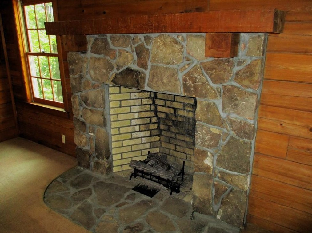 140 Sunrise Ter, Calhoun GA 30701-4638 exterior