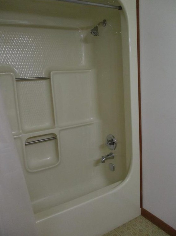 140 Sunrise Ter, Calhoun GA 30701-4638 exterior