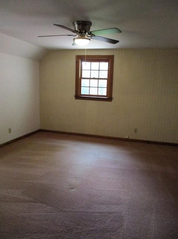 140 Sunrise Ter, Calhoun GA 30701-4638 exterior