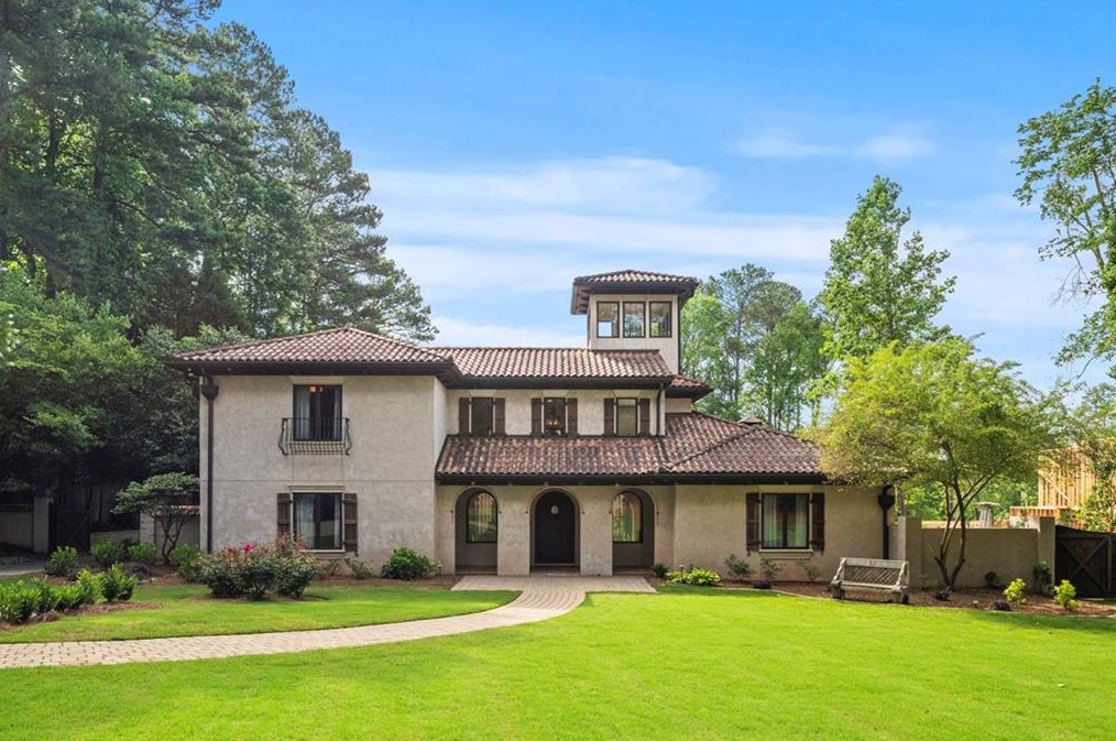 130 Woodlawn Dr, Marietta, GA 30067-4016