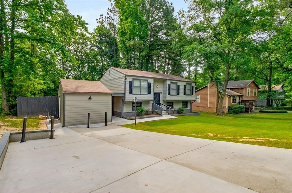 7200 Buck Creek Dr, Fairburn, GA 30213-3116