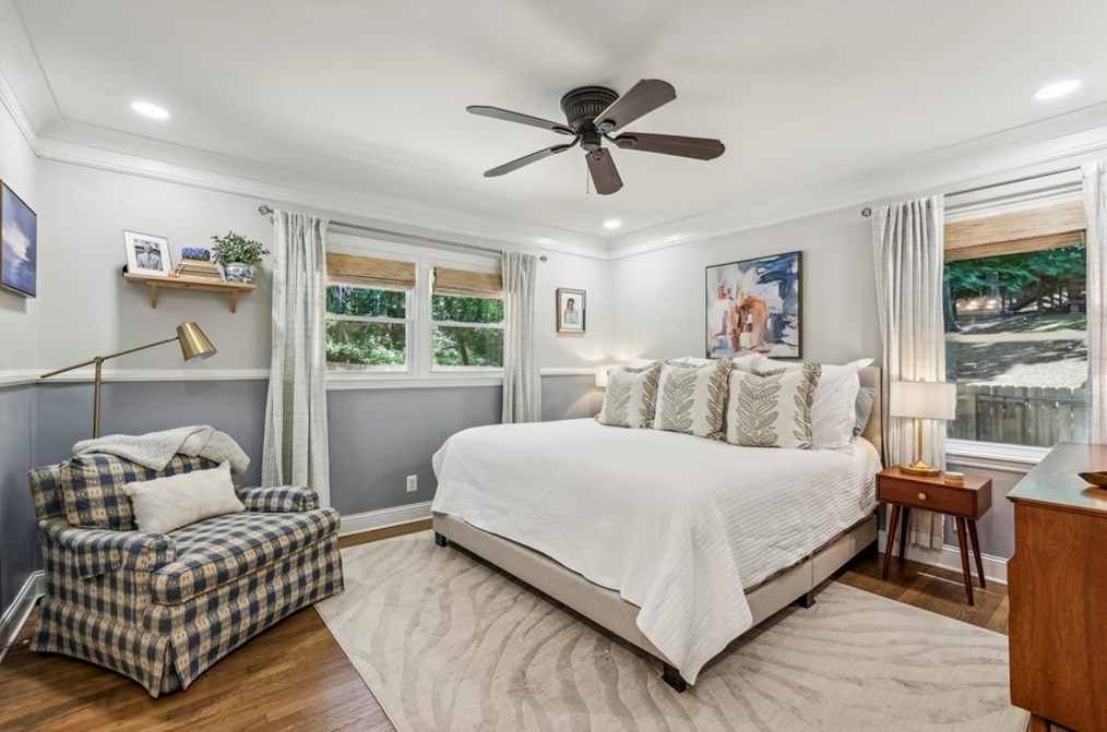 5545 Sherrell Dr, Atlanta GA 30342-1304 exterior