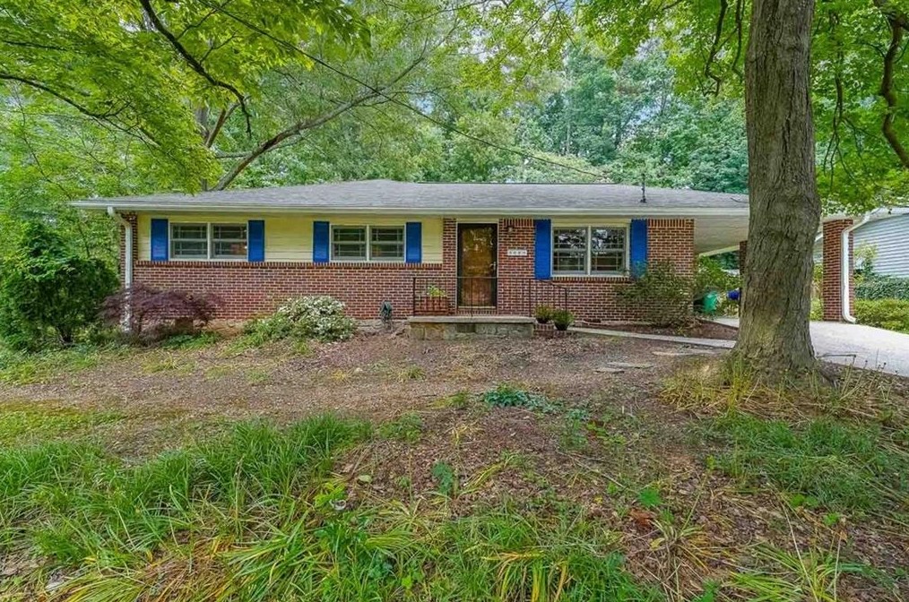 3029 Mount Olive Dr, Decatur, GA 30033-3026
