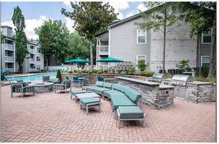 100 Dunwoody Gables Dr, Atlanta GA  30338-6909 exterior