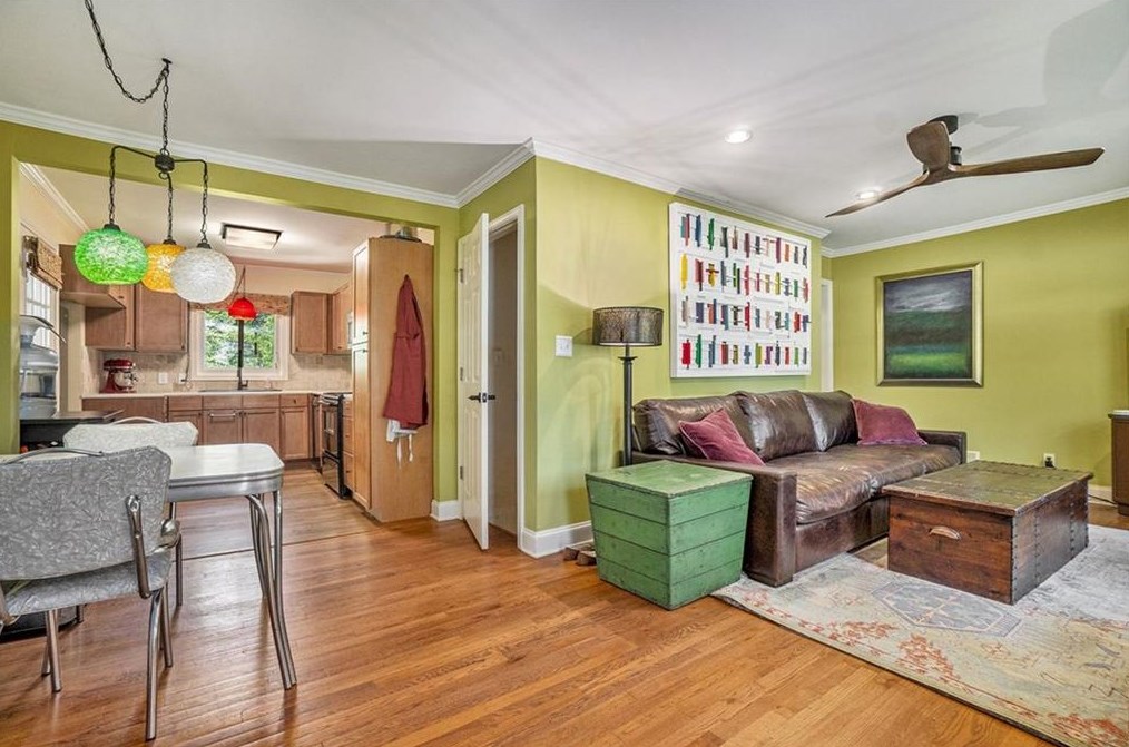 3158 Robin Rd, Decatur GA  30032-3718 exterior