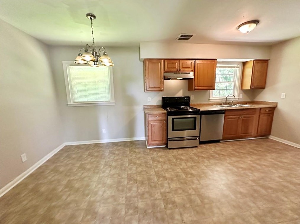 2775 Belleau Ln, Atlanta GA 30316-4356 exterior