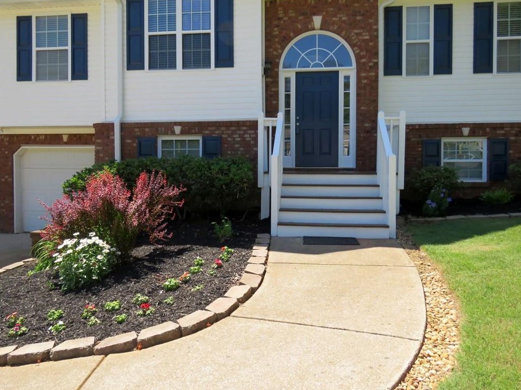63 Oakleigh Trce, Dallas, GA 30132-4468