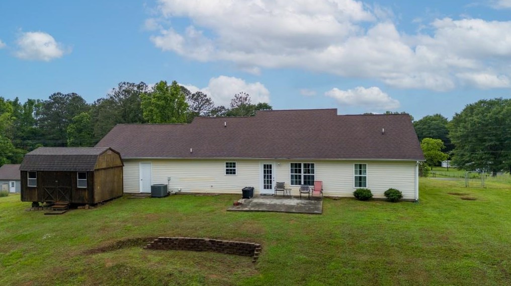 589 Hall Memorial Rd, Calhoun GA 30701-8312 exterior