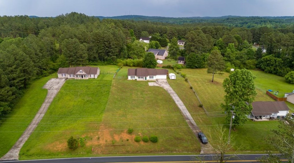 589 Hall Memorial Rd, Calhoun GA 30701-8312 exterior