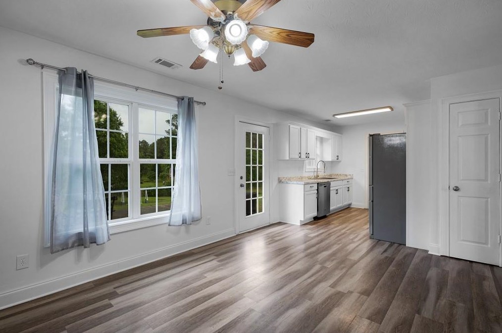 589 Hall Memorial Rd, Calhoun GA 30701-8312 exterior