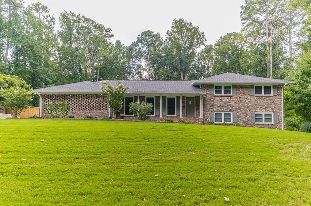 394 Dorsey Cir Sw, Lilburn, GA 30047