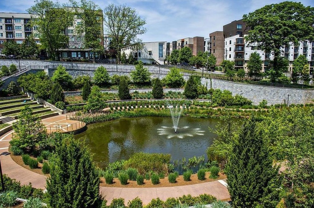 525 Parkway Dr, Atlanta GA 30354-4122 exterior